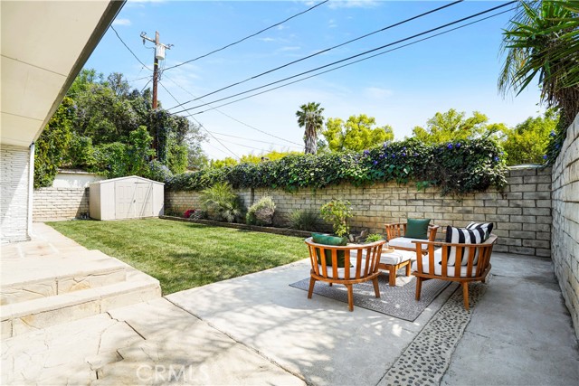Detail Gallery Image 42 of 55 For 18324 Sylvan St, Tarzana,  CA 91335 - 4 Beds | 2 Baths