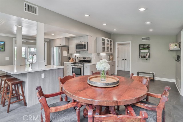 Detail Gallery Image 15 of 59 For 29319 Gamebird Ct, Agoura Hills,  CA 91301 - 3 Beds | 2 Baths