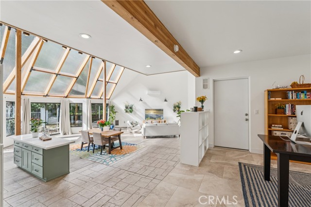 Detail Gallery Image 8 of 57 For 113 Brentwood, Lake Arrowhead,  CA 92352 - 6 Beds | 5/1 Baths