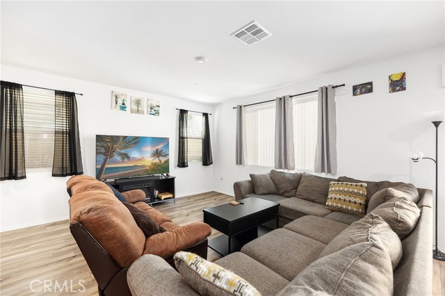 Detail Gallery Image 6 of 41 For 29587 Winterstorm Ct, Winchester,  CA 92596 - 3 Beds | 2/1 Baths