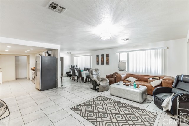 Detail Gallery Image 2 of 35 For 17755 Avenida Manzana, Desert Hot Springs,  CA 92241 - 3 Beds | 2 Baths