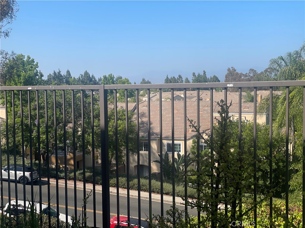 711c3832 1404 416d B325 95ae50913357