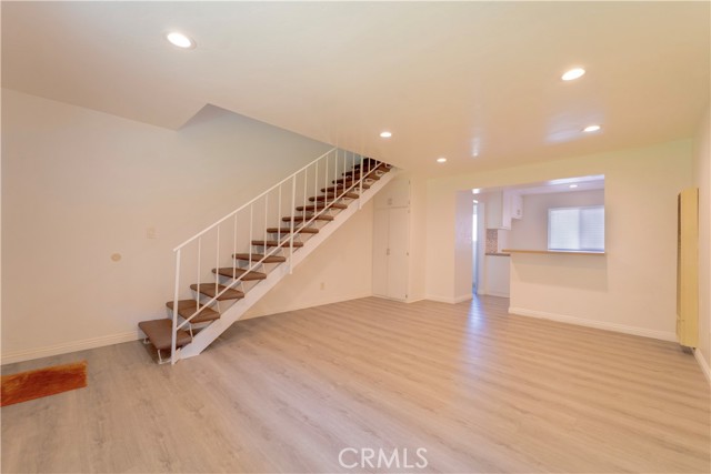 Detail Gallery Image 4 of 31 For 5593 Pioneer Bld #18,  Whittier,  CA 90601 - 2 Beds | 1/1 Baths