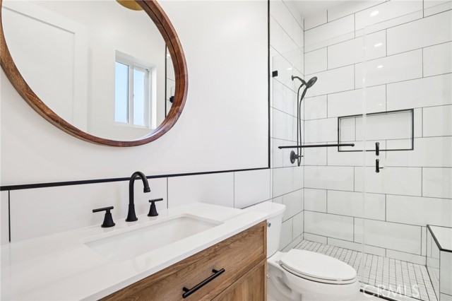 Detail Gallery Image 45 of 51 For 14931 Vose St, Van Nuys,  CA 91405 - 7 Beds | 6/1 Baths