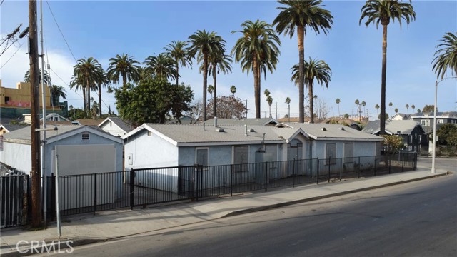 Detail Gallery Image 25 of 27 For 426 W 81st St, Los Angeles,  CA 90003 - 4 Beds | 2 Baths