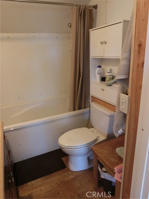 Detail Gallery Image 9 of 49 For 864 Watertrough Rd, Clearlake Oaks,  CA 95423 - 1 Beds | 1/1 Baths