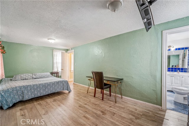 6324 Denver Avenue, Los Angeles CA: https://media.crmls.org/medias/712034aa-e0e7-4063-b325-0df77fe96b1c.jpg