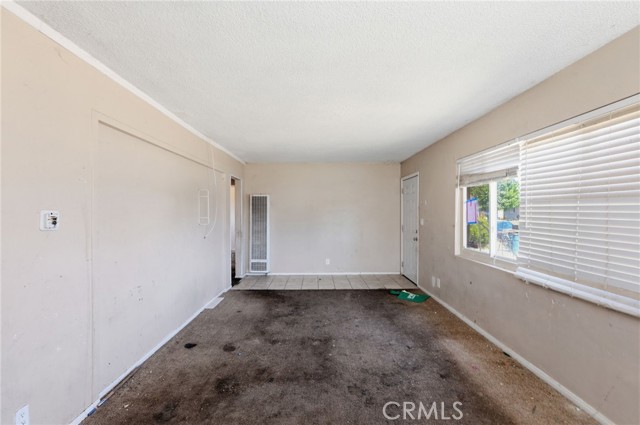 Detail Gallery Image 7 of 31 For 913 Goldenrod, Escondido,  CA 92027 - 3 Beds | 1 Baths