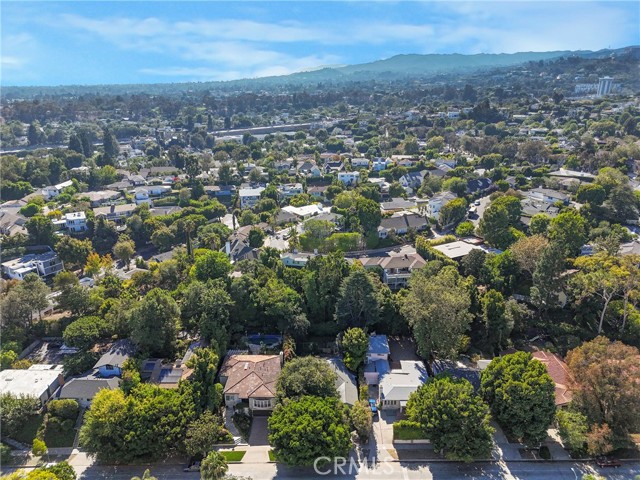 507 Veteran Avenue, Los Angeles CA: https://media.crmls.org/medias/7120e0eb-2317-40bc-a6b8-a4ebc834e07c.jpg
