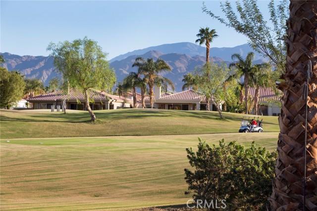 56720 Jack Nicklaus Boulevard, La Quinta CA: https://media.crmls.org/medias/7120f0b9-6de7-4c5f-8fff-4b8efd0ad31b.jpg