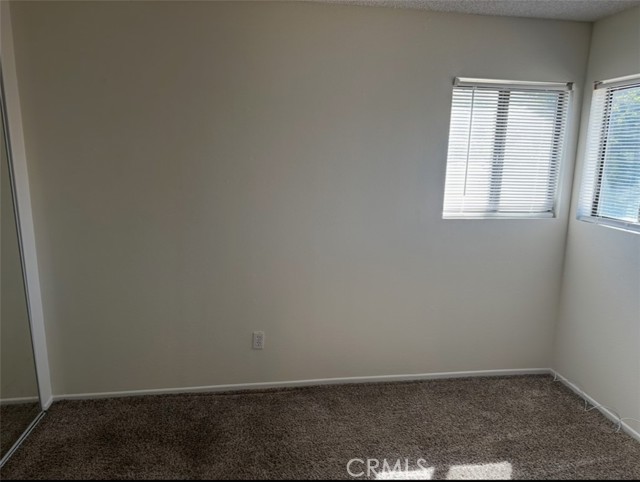 Detail Gallery Image 11 of 33 For 13675 Riverstone Dr, Victorville,  CA 92392 - 3 Beds | 2/1 Baths
