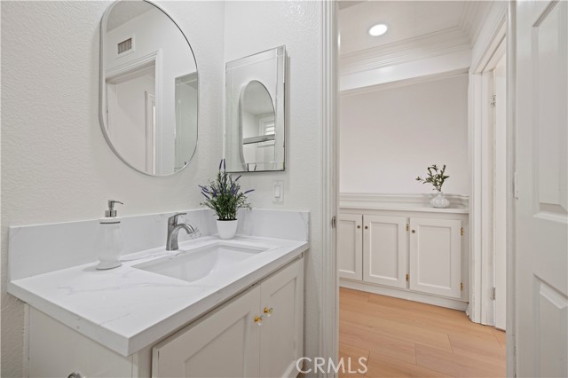 22557 Fenwall Drive, Saugus CA: https://media.crmls.org/medias/7121017e-877c-491a-9c6b-d8961bdac695.jpg