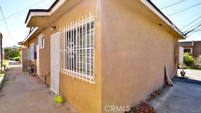 Detail Gallery Image 32 of 35 For 1877 S Cloverdale Ave, Los Angeles,  CA 90019 - – Beds | – Baths