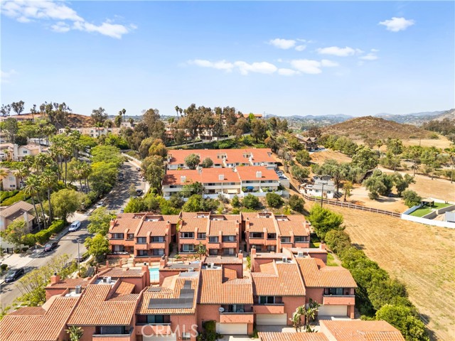 32078 Del Cielo Oeste, Bonsall CA: https://media.crmls.org/medias/71218933-a3ff-4df0-bc90-565534854761.jpg