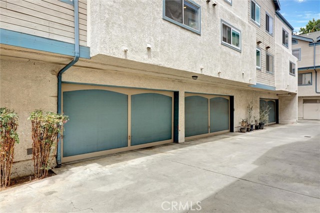 533 Walnut Avenue, Long Beach CA: https://media.crmls.org/medias/7121e4fa-65a6-47a0-bb5c-f1e1d68a1359.jpg