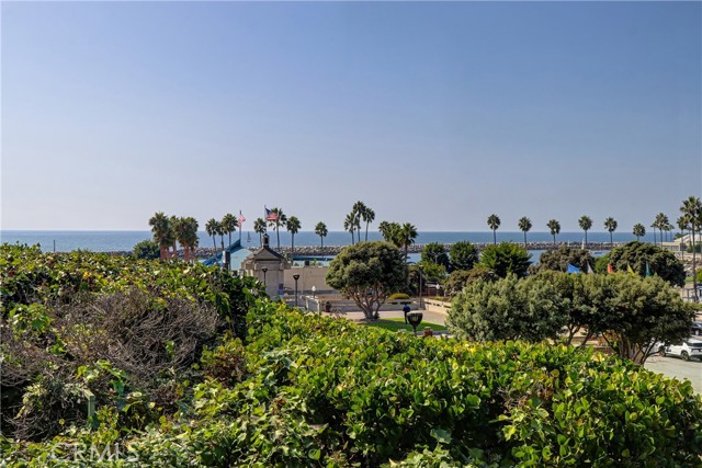 250 The Village #102, Redondo Beach, California 90277, 1 Bedroom Bedrooms, ,1 BathroomBathrooms,Residential,For Sale,The Village #102,SB25234286