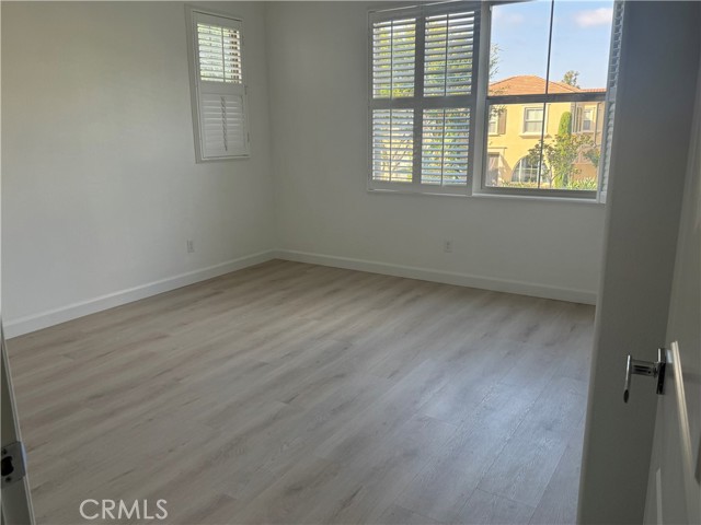 Detail Gallery Image 12 of 14 For 168 Rose Arch, Irvine,  CA 92620 - 3 Beds | 2/1 Baths