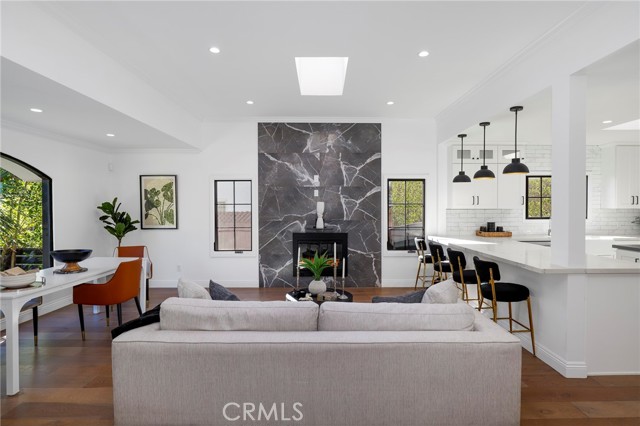 543 N Gardner Street, Los Angeles CA: https://media.crmls.org/medias/712315da-9a91-4695-b98b-d0924fa1d8ce.jpg