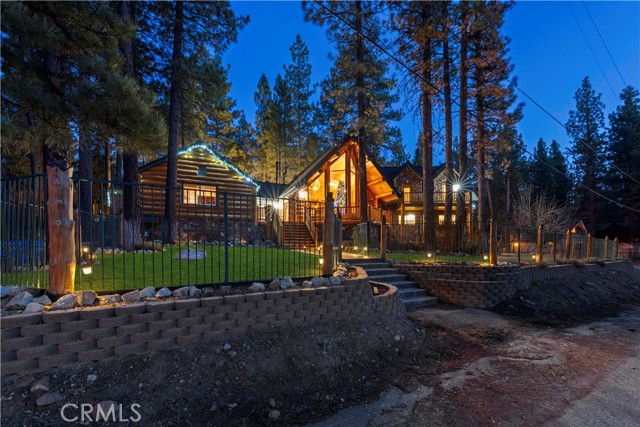 Detail Gallery Image 2 of 75 For 39900 Forest Road, Big Bear Lake,  CA 92315 - 3 Beds | 2 Baths