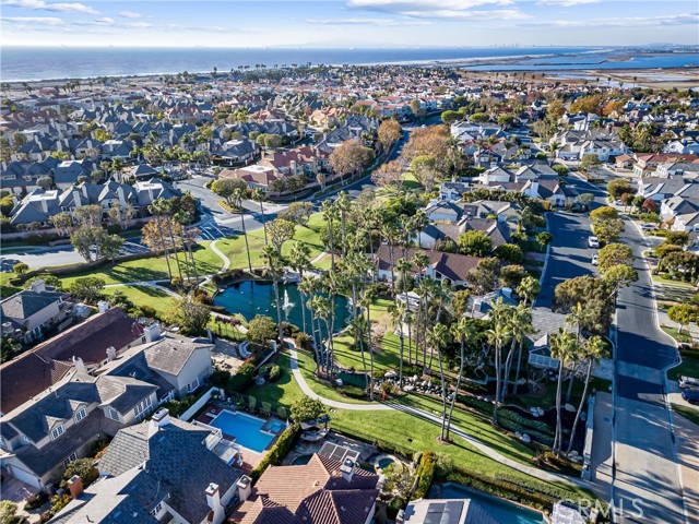 Detail Gallery Image 52 of 52 For 19398 Peachtree Ln, Huntington Beach,  CA 92648 - 2 Beds | 2/1 Baths