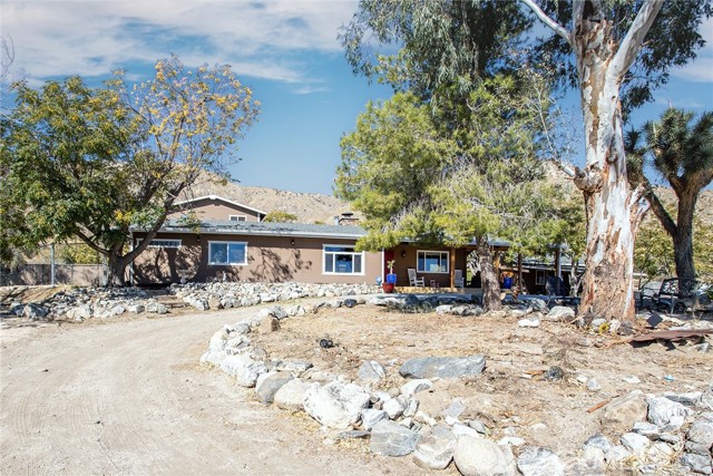 Detail Gallery Image 3 of 51 For 48890 Palo Verde Rd, Morongo Valley,  CA 92256 - 6 Beds | 5 Baths