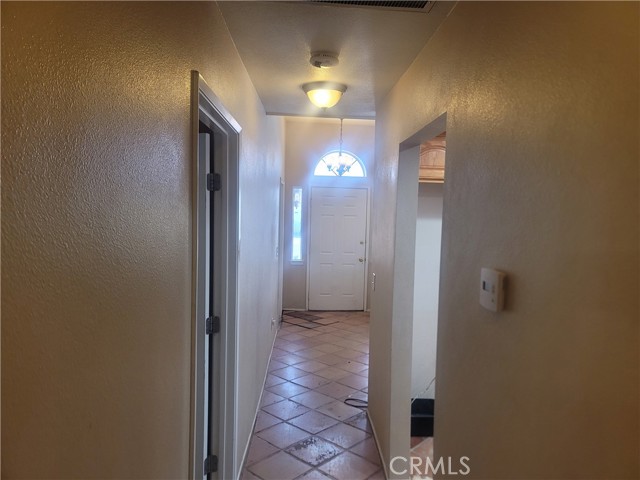 26969 Lakeview Drive, Helendale CA: https://media.crmls.org/medias/7124cc6c-4e5d-40b5-a875-0aef6f5c907a.jpg