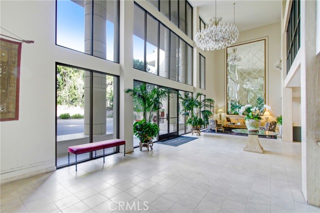 Detail Gallery Image 33 of 44 For 4949 Genesta Ave #104,  Encino,  CA 91316 - 2 Beds | 2 Baths