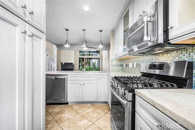 Image 3 of 38 For 700 Lake  111