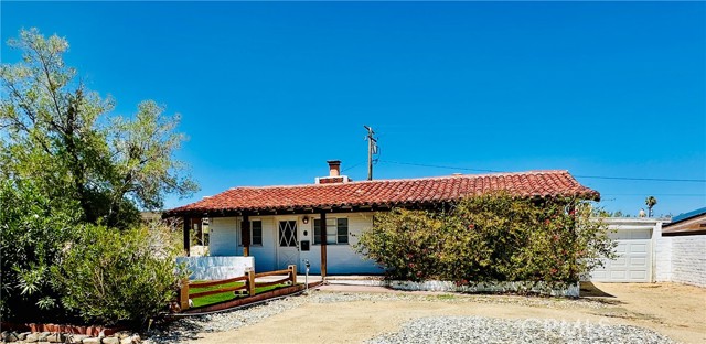 Detail Gallery Image 2 of 27 For 6274 Baileya Ave, Twentynine Palms,  CA 92277 - 2 Beds | 1/1 Baths