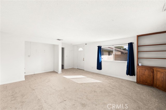 Detail Gallery Image 8 of 38 For 1469 W Marshall Bld, San Bernardino,  CA 92405 - 4 Beds | 2 Baths