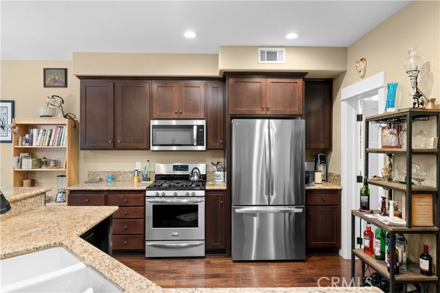 Detail Gallery Image 13 of 35 For 304 Creekview Ct, Arroyo Grande,  CA 93420 - 3 Beds | 2/1 Baths