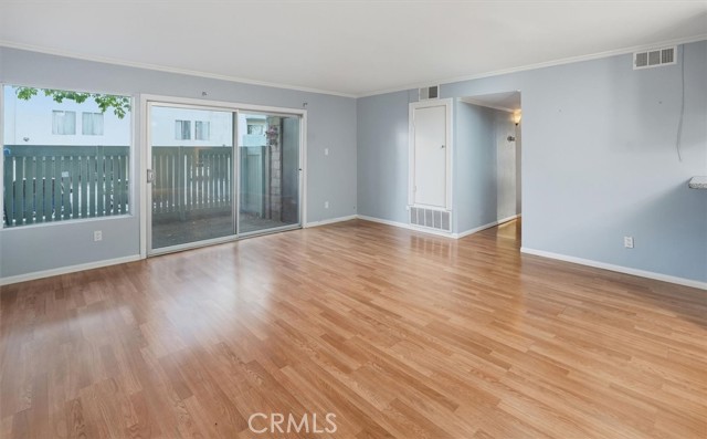 Detail Gallery Image 4 of 29 For 5700 Etiwanda Ave #154,  Tarzana,  CA 91356 - 3 Beds | 2 Baths