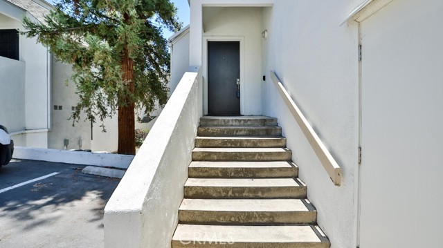 5739 E Stillwater Avenue, Orange CA: https://media.crmls.org/medias/712833d9-ad07-410b-befc-e61139c41227.jpg