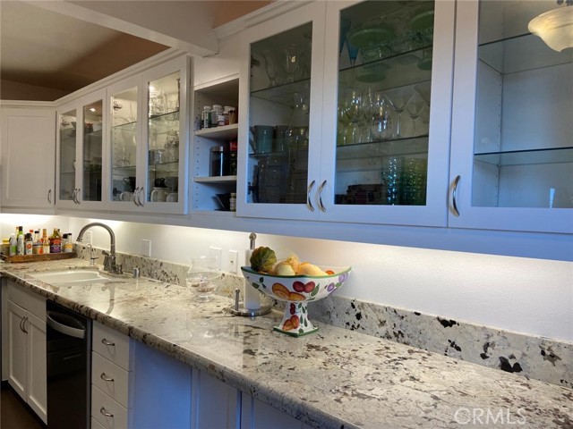 Detail Gallery Image 23 of 44 For 612 Alta Vista, Glendale,  CA 91205 - 3 Beds | 2/1 Baths