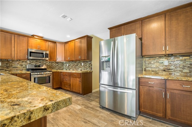 Detail Gallery Image 11 of 47 For 1530 Clock Ave, Redlands,  CA 92374 - 4 Beds | 2 Baths