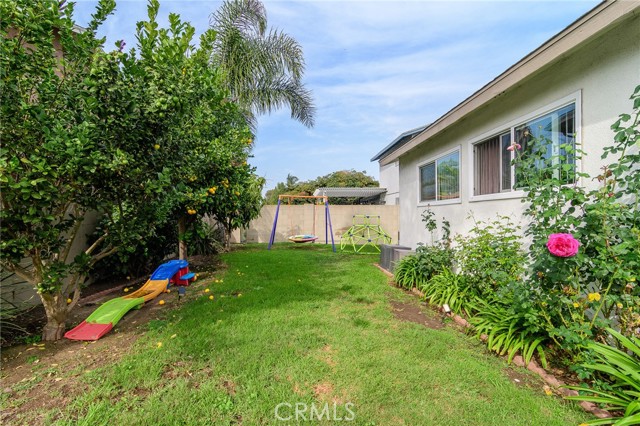 Detail Gallery Image 27 of 30 For 20731 Brookdale Ln, Huntington Beach,  CA 92646 - 3 Beds | 2 Baths