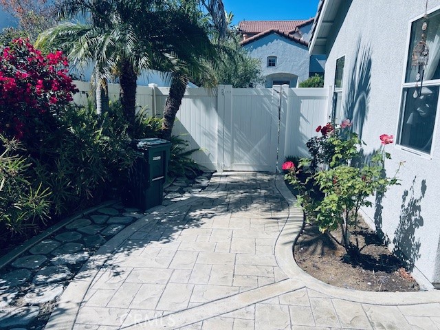 2 Maison, Aliso Viejo CA: https://media.crmls.org/medias/7129ce8a-f570-4019-98a9-f564cf1eed00.jpg