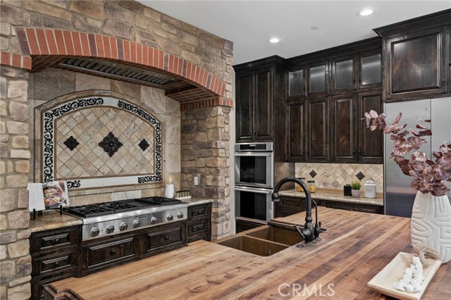 212 Baltimore Avenue, Huntington Beach CA: https://media.crmls.org/medias/7129ef85-9f98-4bb9-8753-c6520a28d175.jpg