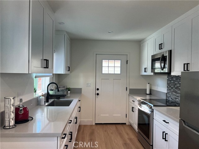 Front Image Thumbnail for CROC25278420