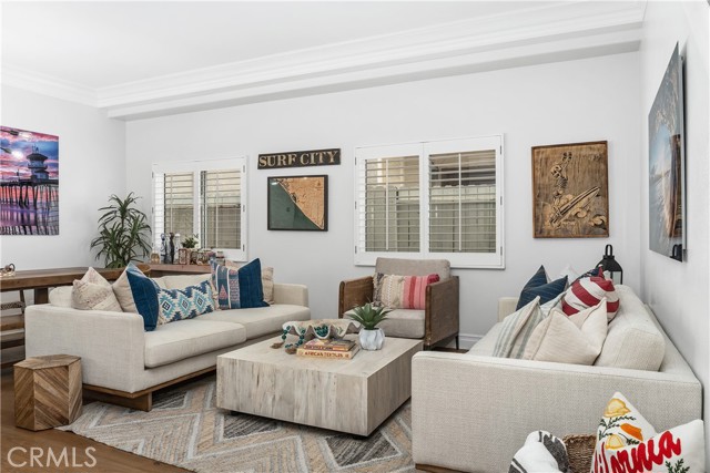 117 Alabama Street, Huntington Beach CA: https://media.crmls.org/medias/712a25a9-5c47-42e0-96c5-4389109a6c33.jpg