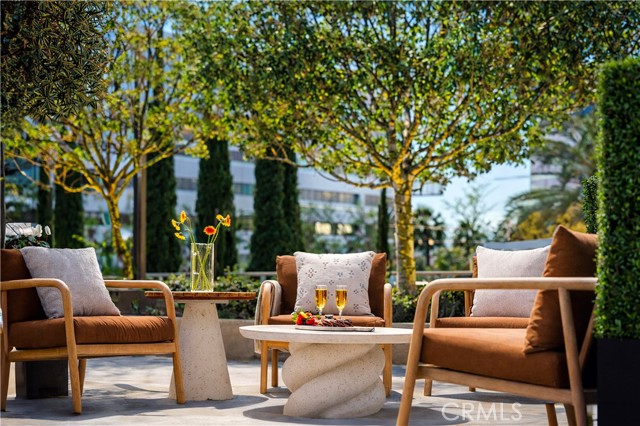 Detail Gallery Image 8 of 21 For 9 Macarthur Place #801,  Santa Ana,  CA 92707 - 2 Beds | 2 Baths