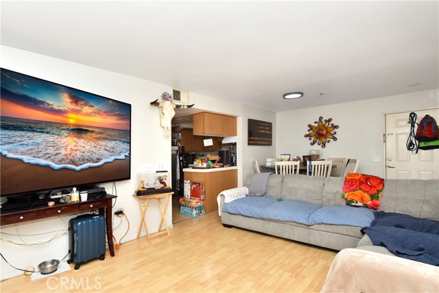 Detail Gallery Image 1 of 1 For 7018 Rita Ave #101,  Huntington Park,  CA 90255 - 3 Beds | 2 Baths