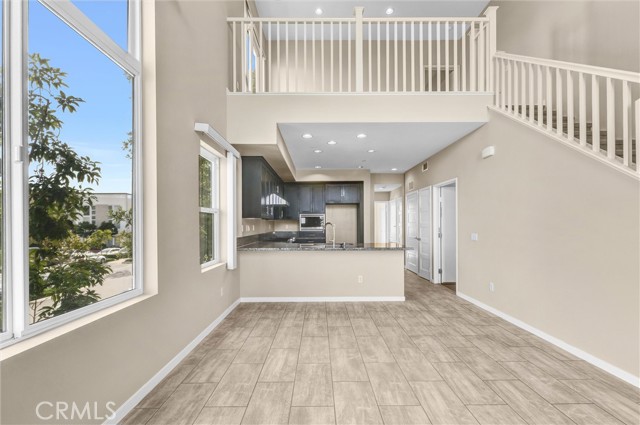 Detail Gallery Image 9 of 25 For 1602 W Artesia Sq a,  Gardena,  CA 90248 - 2 Beds | 2/1 Baths