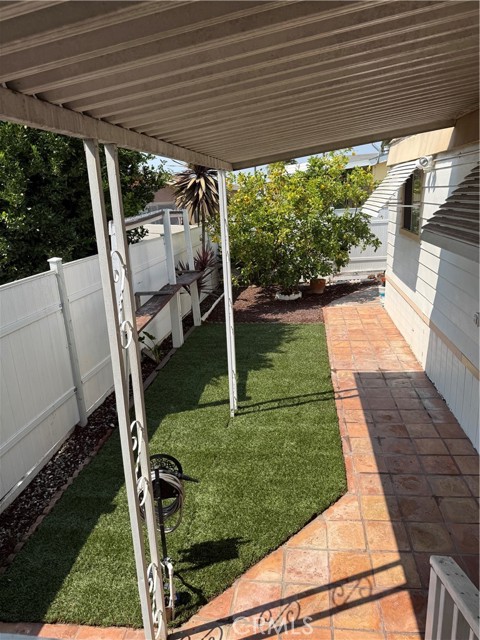 17700 Avalon Boulevard, Carson CA: https://media.crmls.org/medias/712c2d35-28b5-4f37-8fd4-d23c85e5672a.jpg