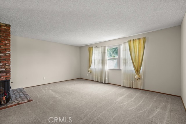 Detail Gallery Image 9 of 27 For 1085 Tamarack Ave, Brea,  CA 92821 - 4 Beds | 2 Baths