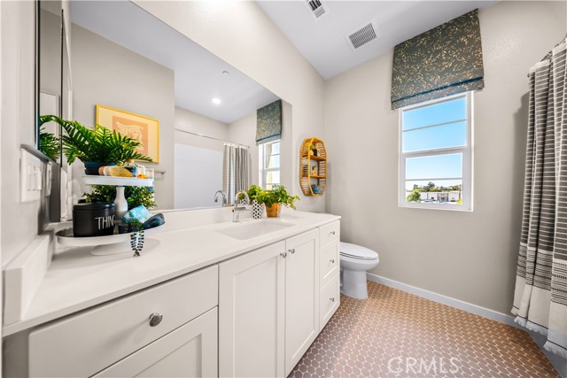 Detail Gallery Image 14 of 18 For 2853 via Descanso, Camarillo,  CA 93012 - 2 Beds | 2/1 Baths