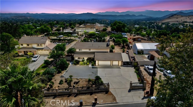 Detail Gallery Image 1 of 51 For 10728 Valley Dr, Riverside,  CA 92505 - 4 Beds | 2/1 Baths