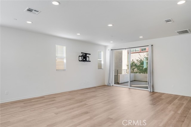 Detail Gallery Image 8 of 36 For 582 Cultivate, Irvine,  CA 92618 - 4 Beds | 3/1 Baths