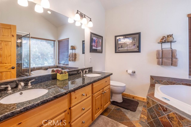 Detail Gallery Image 43 of 67 For 1046 Heritage, Big Bear City,  CA 92314 - 5 Beds | 4/1 Baths