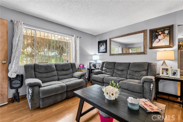 2660 Newell Street, County - Los Angeles CA: https://media.crmls.org/medias/712fa586-c5c6-4a18-8f61-99919b6d724d.jpg